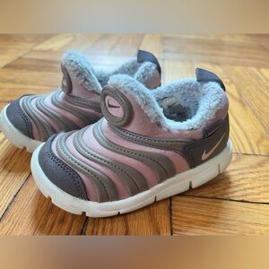 Nike Free Girls’ Shoes Size 7C – Pink & Silver with Faux Fur Trim